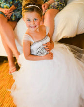 Load image into Gallery viewer, Empyrean Tulle Floor-Length Dress - White
