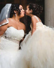Load image into Gallery viewer, Empyrean Tulle Floor-Length Dress - White